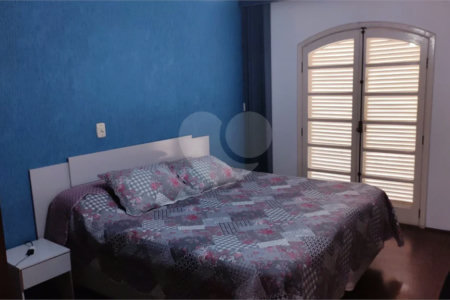 Sobrado à venda com 4 quartos em Vila Medeiros, São Paulo, SP