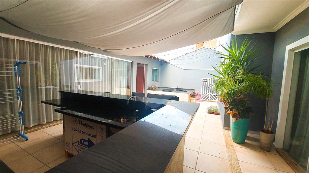 Casa à venda com 3 suítes no condomínio Residencial Villa dos Inglezes, Sorocaba - SP