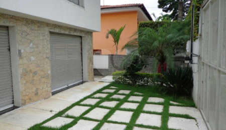 Sobrado à venda com 4 quartos, sendo 2 suítes,  em Jardim São Bento, São Paulo, SP