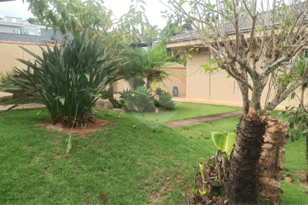 Casa à venda com 3 quartos, sendo 1 suíte, no condomínio Serra da Estrela, Atibaia - SP