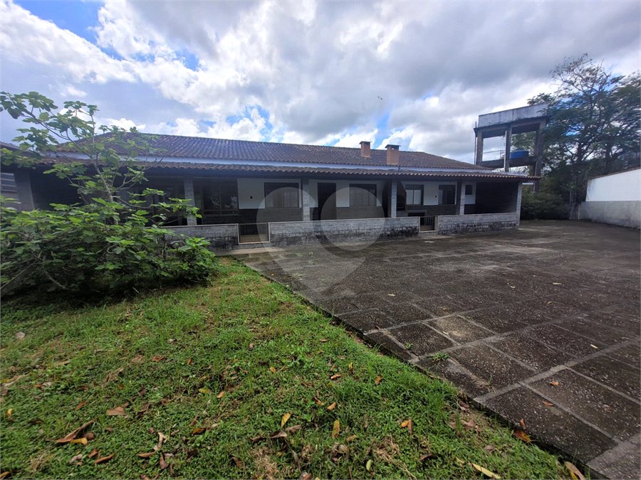 Terreno à venda com 3 suítes em Bazílio, Rio Bonito, RJ