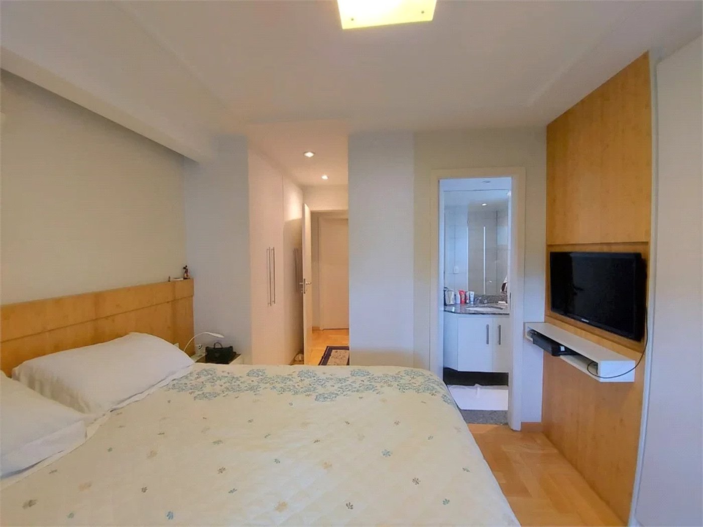 Apartamento à venda com 3 suítes em Paraíso do Morumbi, São Paulo, SP