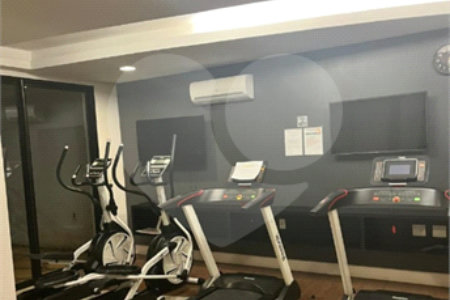 Apartamento à venda com 1 quarto em Santo Amaro, São Paulo, SP