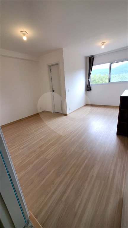 Apartamento à venda com 3 quartos, sendo 1 suíte, em Parque Santana, Mogi das Cruzes, SP