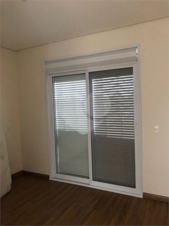 Casa à venda com 3 suítes no condomínio Residencial Lago da Serra, Araçoiaba da Serra - SP