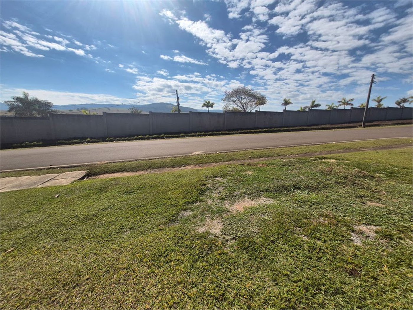 Chácara com 3 dormitórios à venda, 1200 m² por R$ 870.000,00 - Condomínio Ninho Verde II - Pardinho/SP