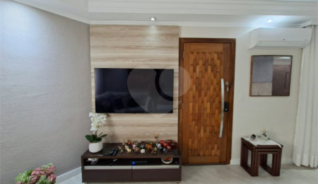 Sobrado à venda com 3 quartos, sendo 1 suíte,  em Jardim Bonfiglioli, São Paulo, SP