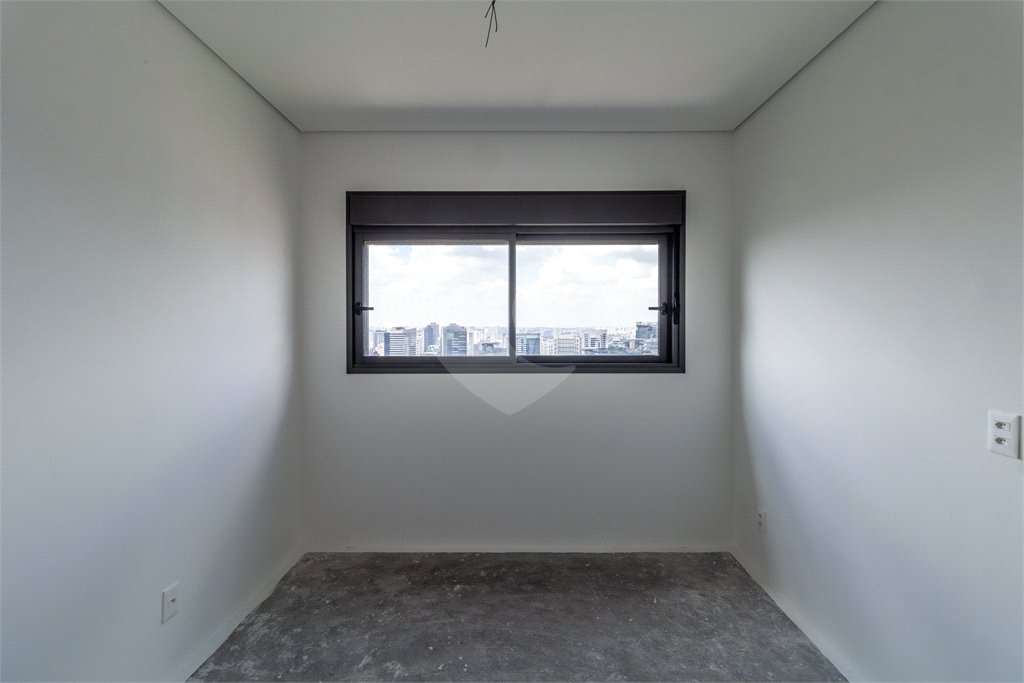 Apartamento à venda ou para alugar com 4 quartos, sendo 3 suítes, em Jardim Morumbi, São Paulo, SP