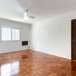 Sobrado à venda com 4 quartos, sendo 2 suítes, em Alto de Pinheiros, São Paulo, SP