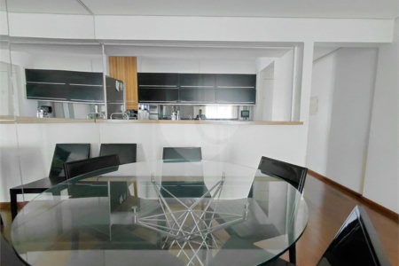 Apartamento à venda com 3 quartos, sendo 1 suíte,  em Vila Romana, São Paulo, SP