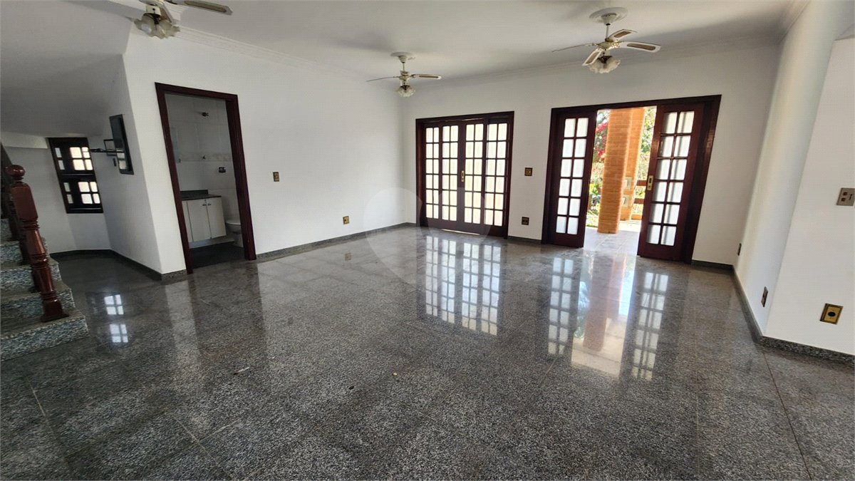 Casa à venda ou para alugar com 3 suítes no condomínio Villagio Capriccio, Louveira - SP