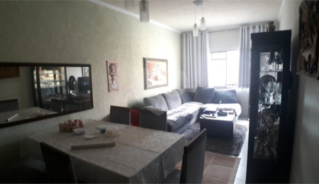 Casa Térrea à venda com 4 quartos, sendo 1 suíte,  em Vila Romero, São Paulo, SP