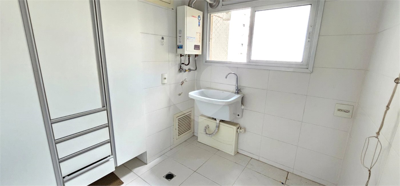 Apartamento à venda com 3 quartos, sendo 1 suíte, em Água Branca, São Paulo, SP