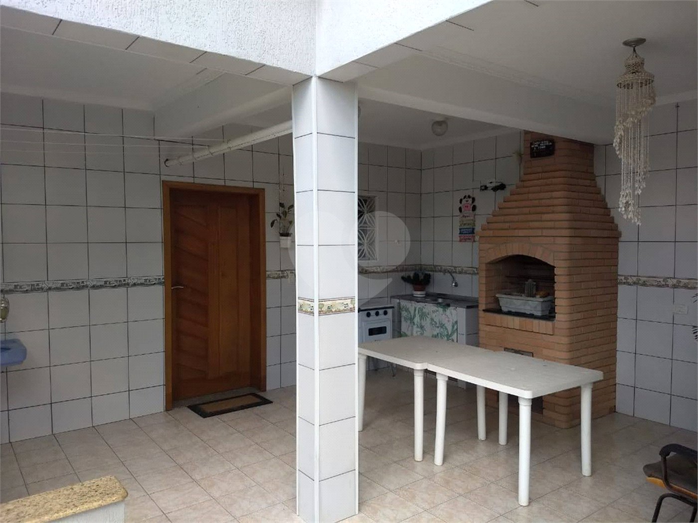 Casa à venda com 4 quartos, sendo 2 suítes, em Vila Petrópolis, Atibaia, SP