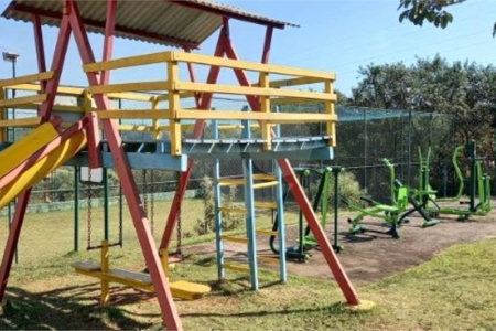 Terreno à venda no condomínio Bosque dos Cambarás, Valinhos - SP