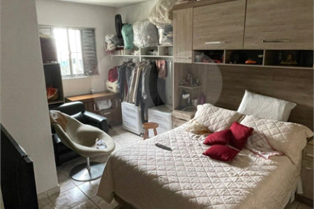Sobrado à venda com 3 quartos em Jardim Laila, Embu das Artes, SP