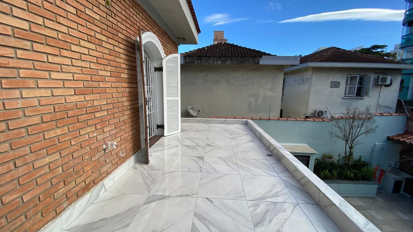 Casa com 4 dormitórios à venda, 380 m² por R$ 2.400.000,00 - Embaré - Santos/SP