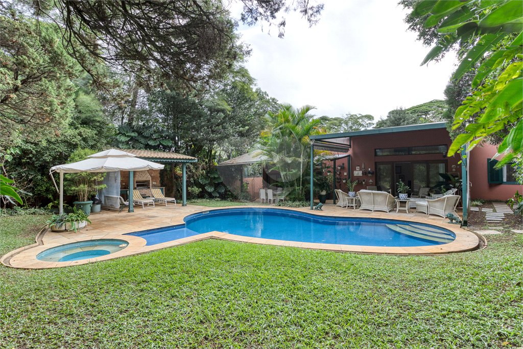 Casa à venda com 5 quartos, sendo 4 suítes, em Brooklin Velho, São Paulo, SP