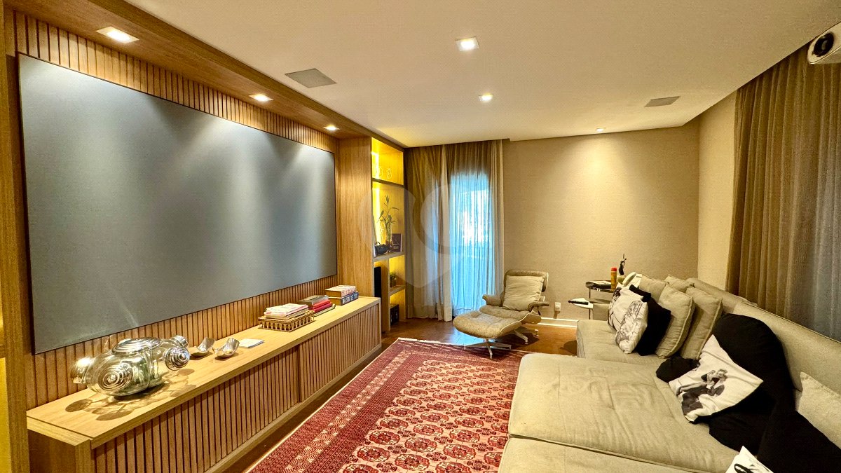 Apartamento à venda com 4 suítes em Moema, São Paulo, SP