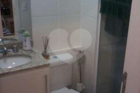 Apartamento à venda com 2 quartos, sendo 1 suíte,  em Jardim Ester, São Paulo, SP