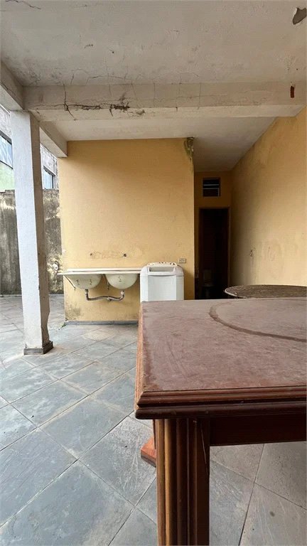 Casa Térrea à venda com 3 quartos em Jardim Dom José, São Paulo, SP
