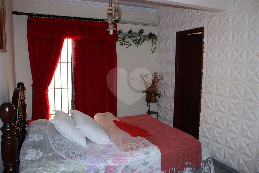 Casa à venda com 2 quartos, sendo 1 suíte, em Dona Edith Campos Fávero, Paulínia, SP