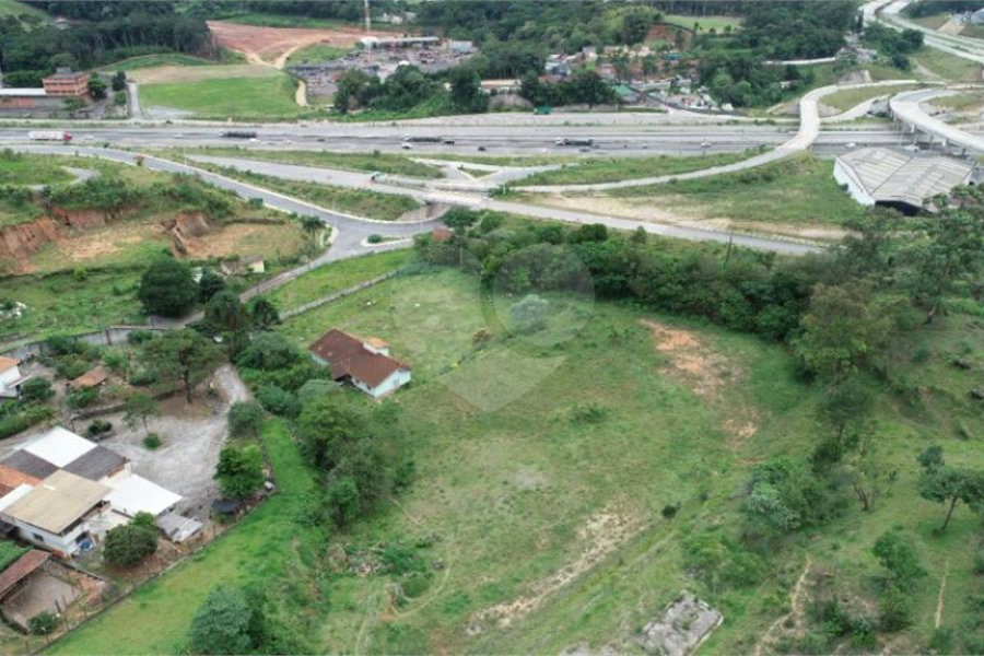 Terreno à venda ou para alugar com 2 quartos, sendo 1 suíte, em Parque Edu Chaves, São Paulo, SP