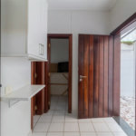 Casa à venda com 4 quartos, sendo 2 suítes, no condomínio Vila das Flores, São Paulo - SP