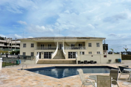 Casa à venda com 3 suítes no condomínio Reserva Santa Maria, Jandira - SP