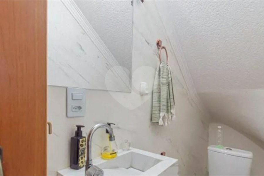 Casa à venda com 2 suítes no condomínio Residencial Flor de Lis, São Paulo - SP