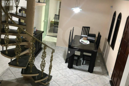 Casa à venda com 3 quartos, sendo 1 suíte,  em Vila Amélia, Poá, SP