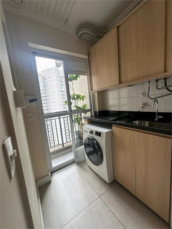 Apartamento à venda com 3 quartos, sendo 1 suíte,  em Vila Andrade, São Paulo, SP