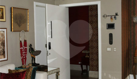 Apartamento à venda com 3 suítes em Campo Belo, São Paulo, SP