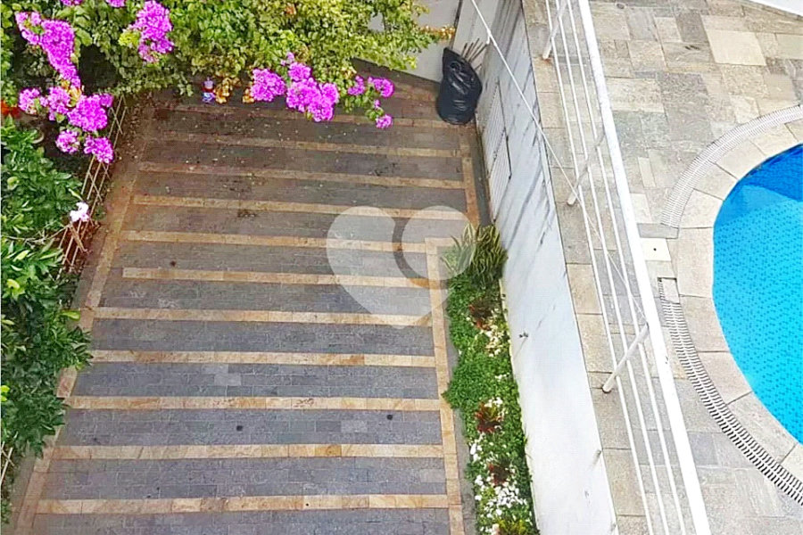 Sobrado à venda com 3 suítes em Jardim Virginia Bianca, São Paulo, SP