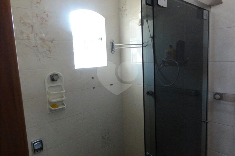 Sobrado à venda com 6 quartos, sendo 4 suítes, em Tremembé, São Paulo, SP