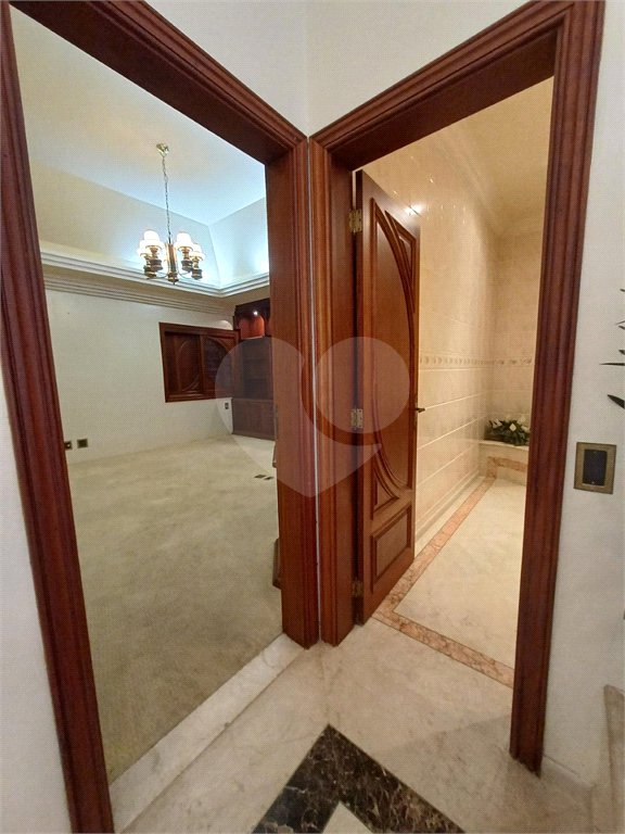 Casa à venda com 6 suítes no condomínio Portal da Raposo, Sorocaba - SP