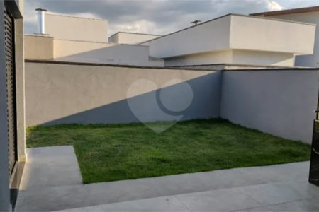 Casa à venda com 3 quartos, sendo 1 suíte,  no condomínio Terras do Vale, Caçapava - SP
