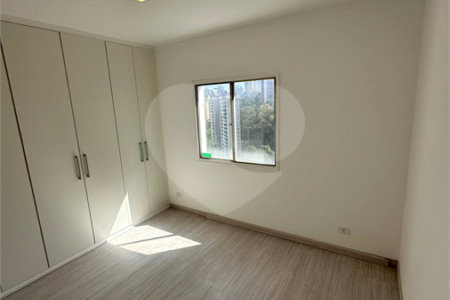 Apartamento à venda com 3 quartos, sendo 2 suítes, em Jardim Ampliação, São Paulo, SP