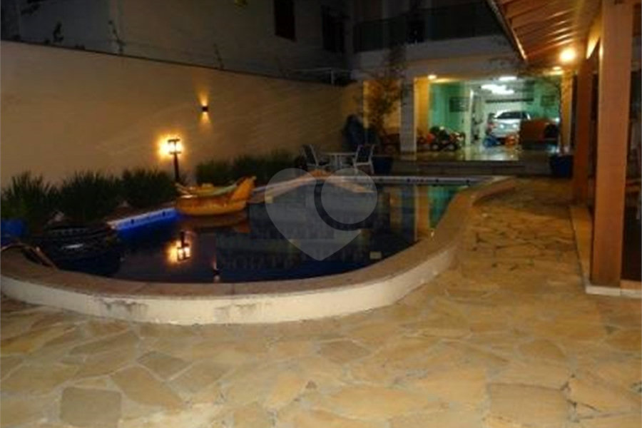 Casa à venda com 4 suítes em Jardim Floresta, São Paulo, SP