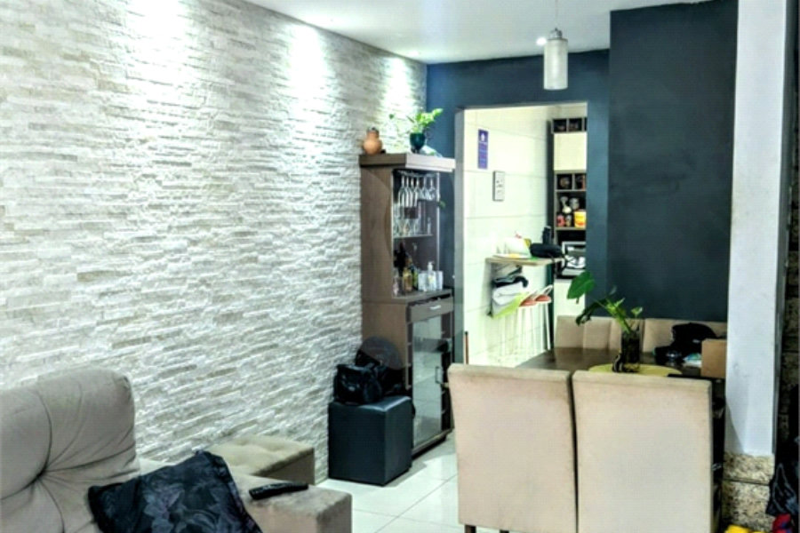 Casa à venda com 2 quartos no condomínio Villaggio Dona Regina, São Paulo - SP