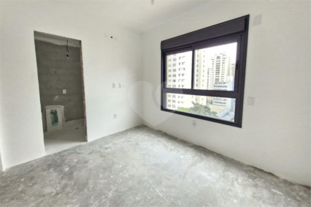 Apartamento à venda com 3 suítes em Brooklin, São Paulo, SP
