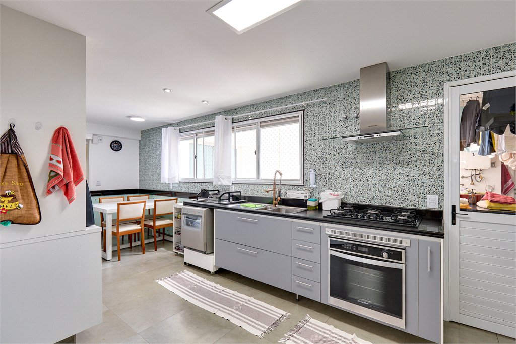 Apartamento à venda com 4 suítes em Jardim Marajoara, São Paulo, SP