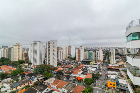 Duplex à venda com 4 quartos, sendo 3 suítes, em Campo Belo, São Paulo, SP