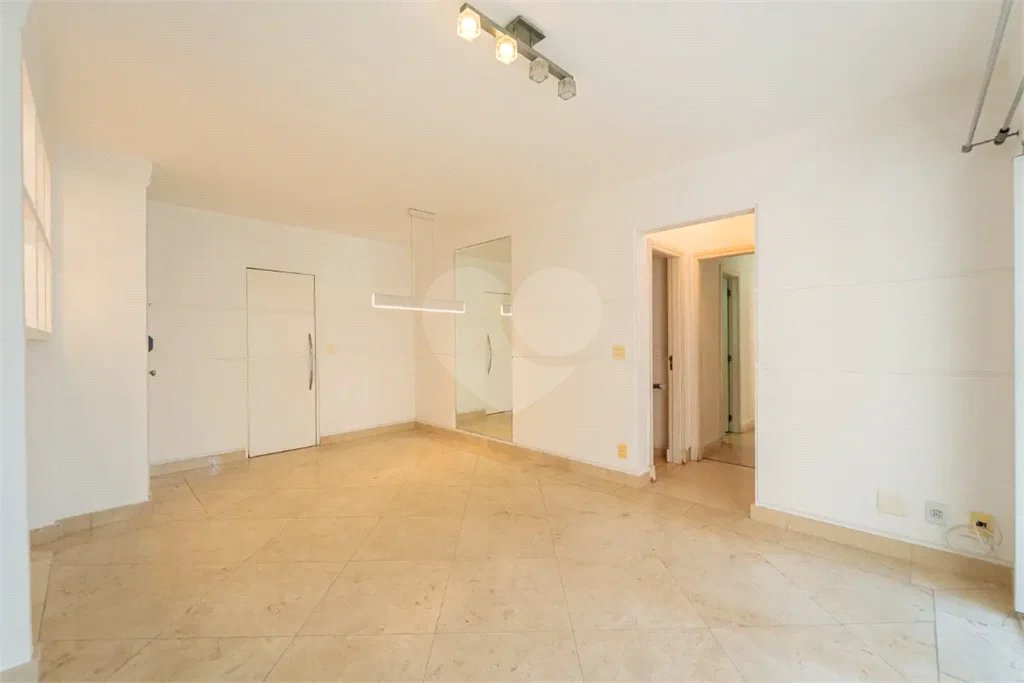 Apartamento à venda em Moema