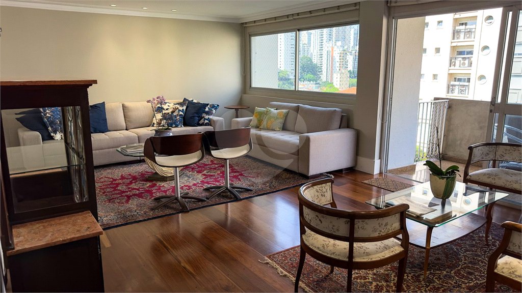 Apartamento à venda com 3 quartos, sendo 1 suíte, em Perdizes, São Paulo, SP