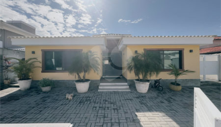 Casa em condomínio à venda com 4 quartos, sendo 2 suítes,  em Caravelas, Armação dos Búzios, RJ