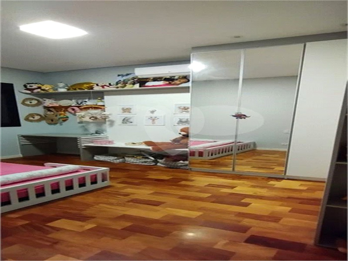 Casa à venda com 3 suítes no condomínio Sausalito, Mairiporã - SP