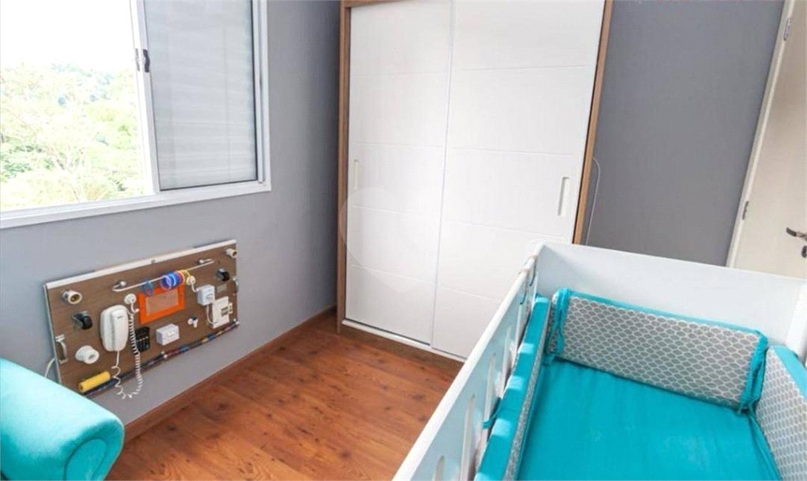 Apartamento à venda com 2 quartos em Jardim Ísis, Cotia, SP