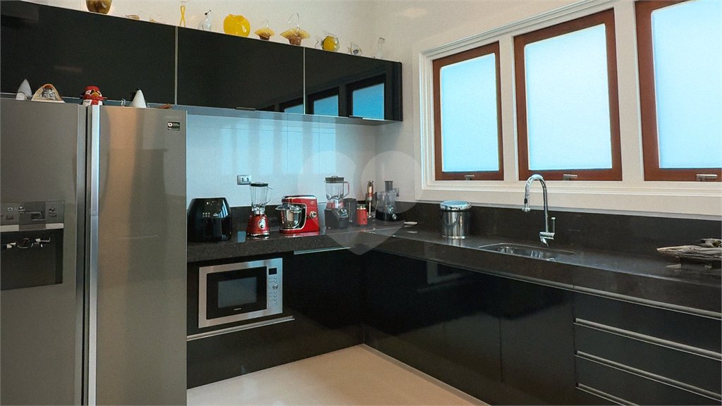 Casa à venda com 4 suítes no condomínio Halvétia Country Residencial, Indaiatuba - SP