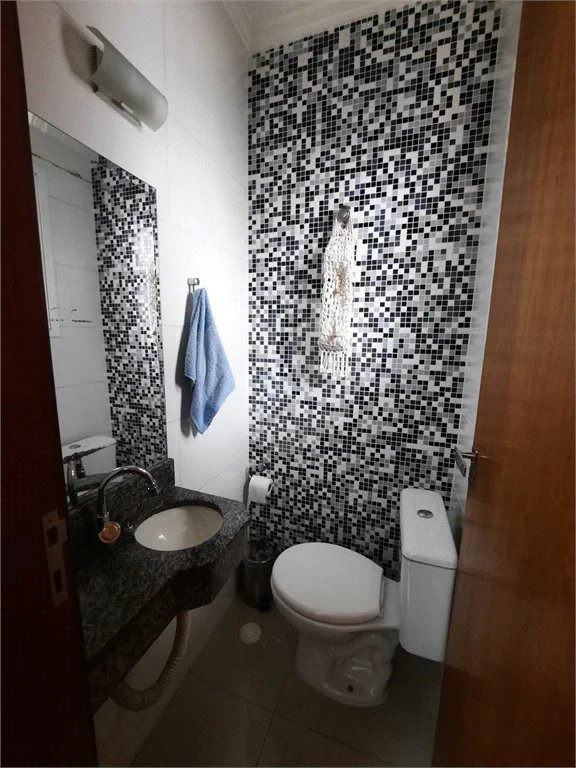 Sobrado à venda com 3 quartos, sendo 2 suítes, em Vila Mazzei, São Paulo, SP